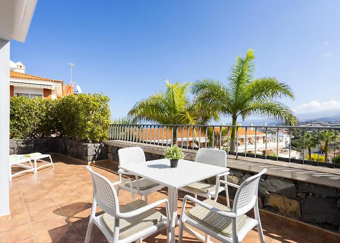 Feriehus El Estanque - *